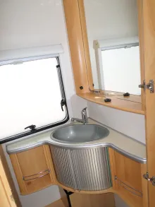 Fahrzeugbild Fendt Saphir 410 Nr. 63 - Etagenbetten #22