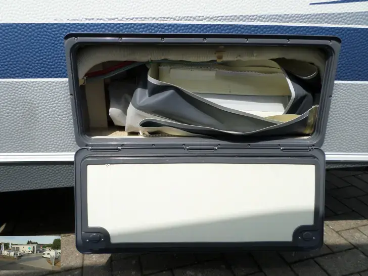 Fahrzeugbild Fendt Saphir 410 Nr. 63 - Etagenbetten #32