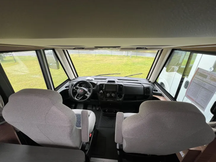 Fahrzeugbild Weinsberg CaraCore 650 MEG #9
