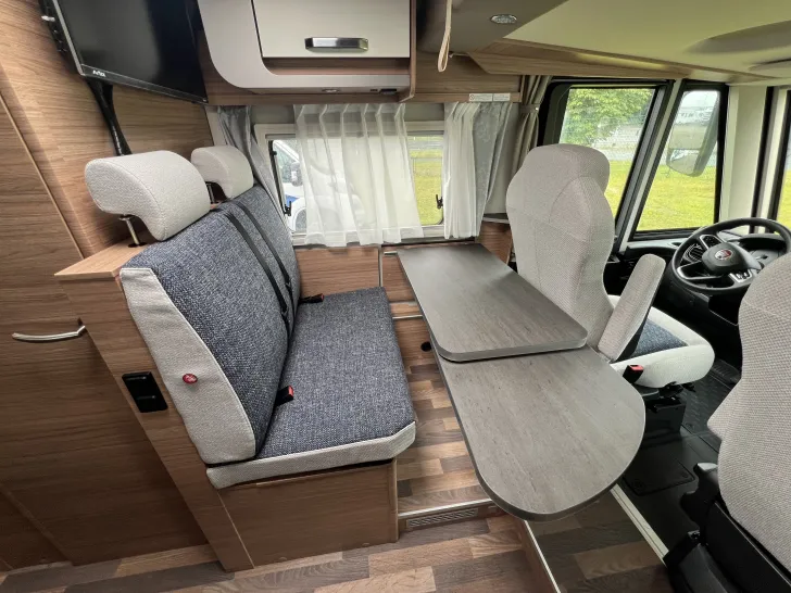 Fahrzeugbild Weinsberg CaraCore 650 MEG #13
