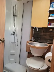 Fahrzeugbild Knaus Sky Traveller 650 DG TÜV, AU und Gasprü #6