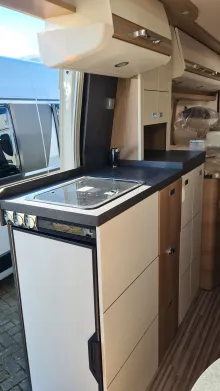 Fahrzeugbild Malibu Van First Class - Two Rooms 640 LE RB #8