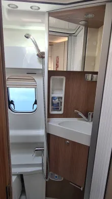 Fahrzeugbild Malibu Van First Class - Two Rooms 640 LE RB #17