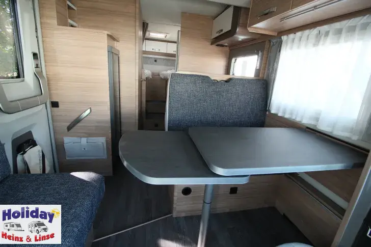 Fahrzeugbild Weinsberg CaraSuite 700 MEG Automatik, 155 PS #9