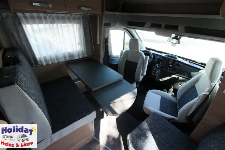 Fahrzeugbild Weinsberg CaraSuite 700 MEG Automatik, 155 PS #10