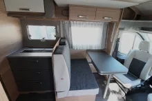 Fahrzeugbild Weinsberg CaraSuite 700 MEG Automatik, 155 PS #11