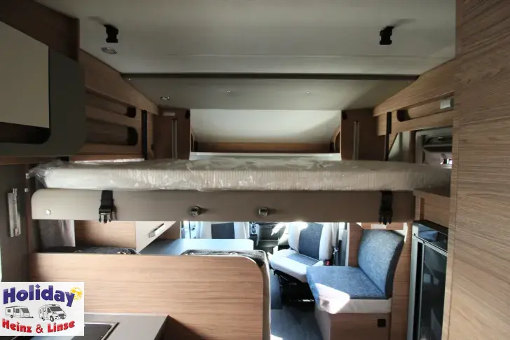 Fahrzeugbild Weinsberg CaraSuite 700 MEG Automatik, 155 PS #15