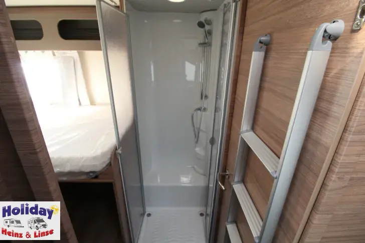 Fahrzeugbild Weinsberg CaraSuite 700 MEG Automatik, 155 PS #17