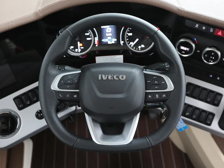 Fahrzeugbild Concorde CHARISMA 910 LI #11