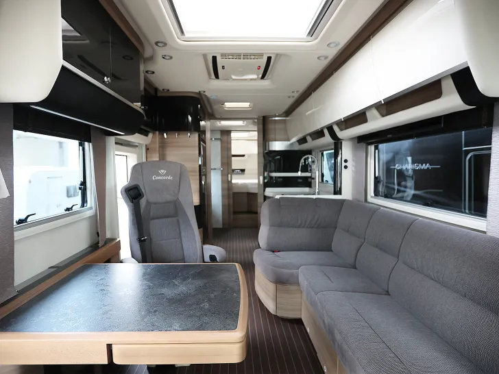 Fahrzeugbild Concorde CHARISMA 910 LI #12