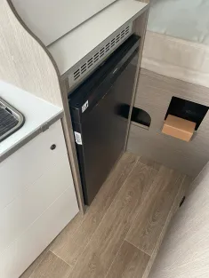 Bild 10 Pössl D-Line 2WIN Plus Aufstelldach in schwarz