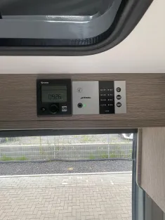 Bild 12 Pössl D-Line 2WIN Plus Aufstelldach in schwarz