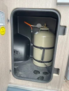 Bild 15 Pössl D-Line 2WIN Plus Aufstelldach in schwarz