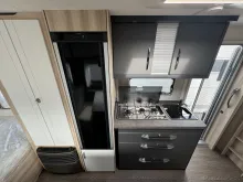 Fahrzeugbild Hobby De Luxe 490 KMF #11