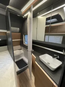 Fahrzeugbild Knaus Azur 500 FU #9