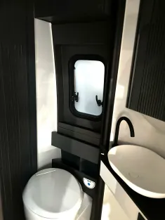 Bild 10 Adria Twin Supreme 640 SGX Neu, Autom.,top Aust.!