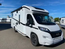 Fahrzeugbild Laika Kosmo L 409 #1