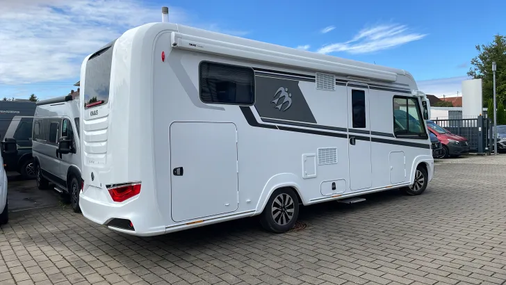 Schräg Hinten Knaus Sun I 700 LEG Sofort verfügbar
