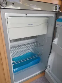 Fahrzeugbild Knaus Südwind 500 TF Nr. 93 - franz. Bett, RSG #14