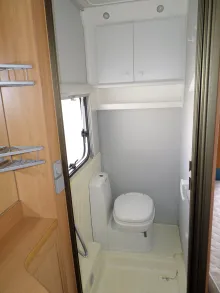 Fahrzeugbild Knaus Südwind 500 TF Nr. 93 - franz. Bett, RSG #25