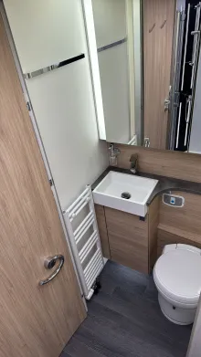 Toilette Frankia M-Line T7400 GD * RFK * hydr. Hub. * MBUX *