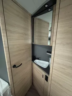 Bild 11 Knaus L!VE WAVE 650 MF Platinum Selection