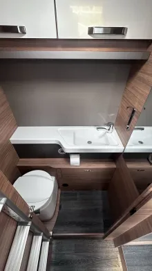 Fahrzeugbild Weinsberg CaraSuite 700 MEG #13