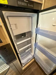 Bild 18 Bürstner Ixeo IT 640 - Radtr., Markise, Kamera