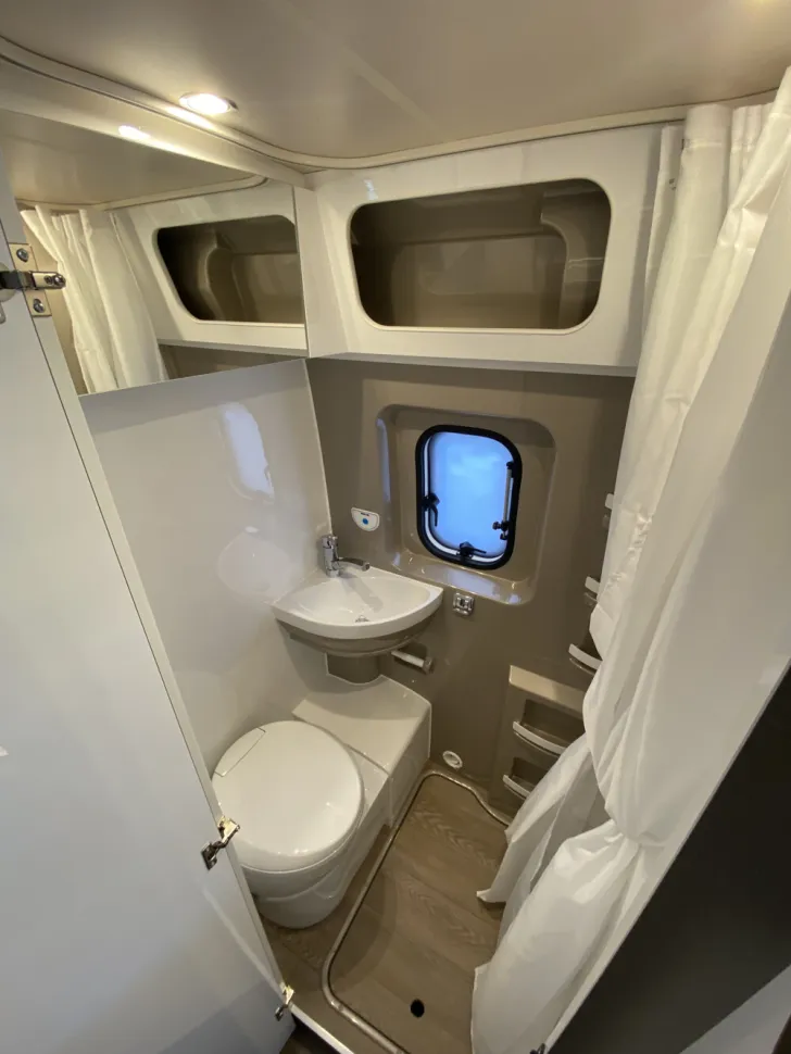 Fahrzeugbild Hobby Vantana De Luxe K60 FT #11