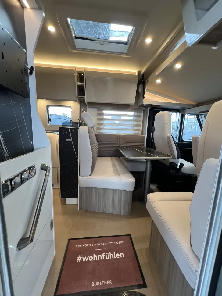 Fahrzeugbild Bürstner Lyseo I 690 G Harmony Line #6