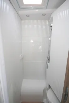 Fahrzeugbild Carado VAN V132 #21