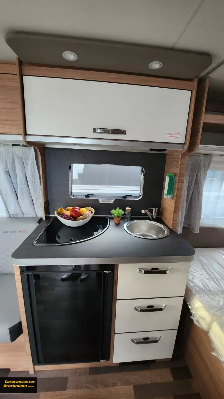 Fahrzeugbild Weinsberg CaraOne EDITION HOT 450 FU sofort verfügbar UVP24080Euro #15