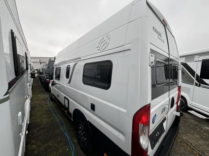 Schräg Hinten Knaus BoxLife 630 ME Automatik 4 Pakete, S7 Fenster