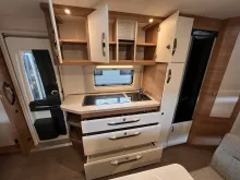 Fahrzeugbild Hobby De Luxe 545 KMF #13