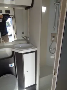 Fahrzeugbild McLouis Glamys 322 #10