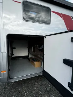 Bild 3 Bürstner Elegance I 910 G