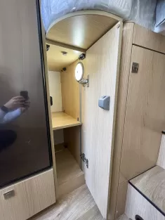 Bild 27 Hymer B-MC I 580 *Arktis-Paket*Solar*XXL-Bett*