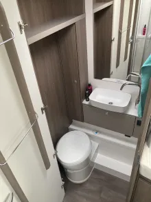 Fahrzeugbild Carado T 447 Maxi 4,4 t 180PS Autom #13