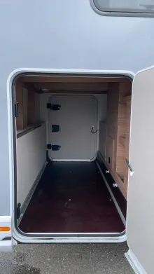 Heckgarage Knaus Van TI 640 MEG VANSATION MAN