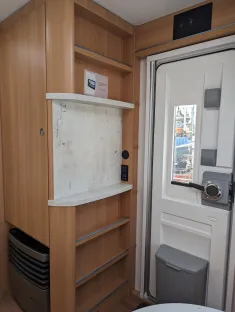Bild 21 LMC Musica 560 E MusicaPaket I 2.000 kg Chassis