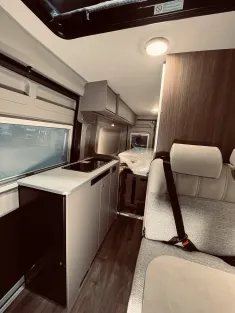Bild 10 Carado Camper Van 602 PRO Längsbett, Automatik, AD