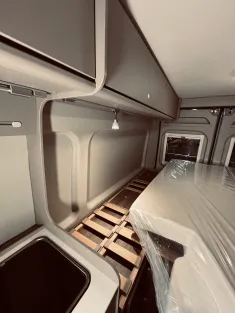 Bild 14 Carado Camper Van 602 PRO Längsbett, Automatik, AD