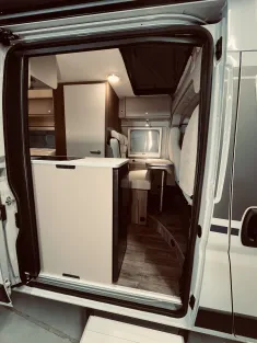 Bild 20 Carado Camper Van 602 PRO Längsbett, Automatik, AD