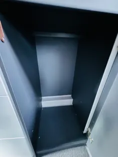 Kleiderschrank