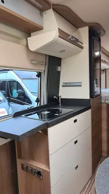 Fahrzeugbild Malibu Van Comfort 640 LE charming GT skyview *junger Gebrauchtwagen* #9