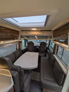 Bild 9 Eura Mobil Integra 890 QB Autom/ Navi/ Lithium/ Markise
