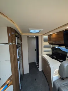 Bild 19 Eura Mobil Integra 890 QB Autom/ Navi/ Lithium/ Markise