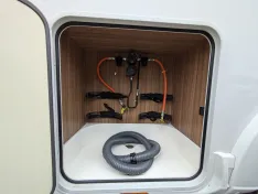 Bild 30 Eura Mobil Integra 890 QB Autom/ Navi/ Lithium/ Markise