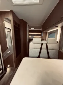 Fahrzeugbild Carado I 338 #9