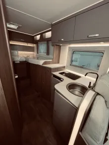 Fahrzeugbild Carado I 338 #13